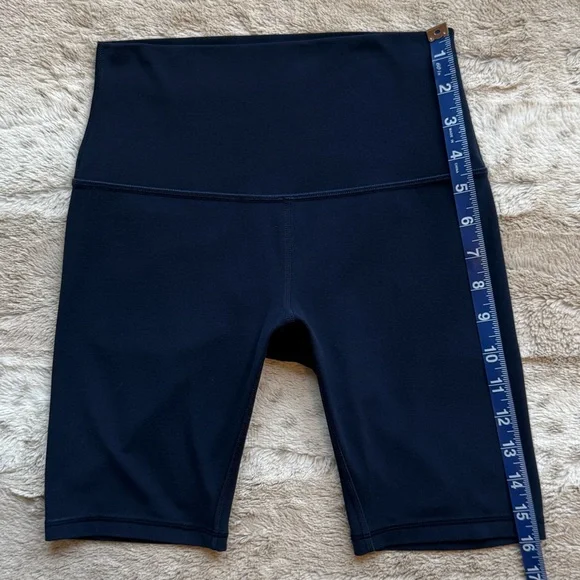 Lululemon Align Short 8" in True Navy Size 4 - Picture 8 of 13